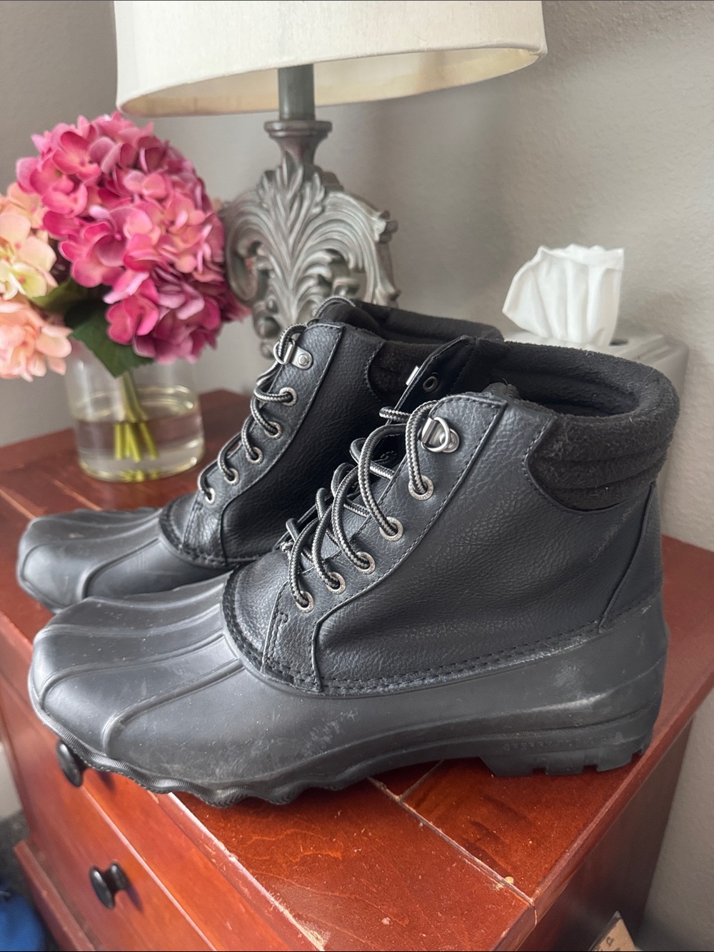 Sperry Black Lace-Up Waterproof Winter Boots